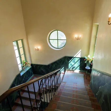 Spacious In Drome With Swimming Pool Villa *