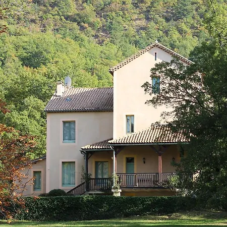 Spacious In Drome With Swimming Pool Villa